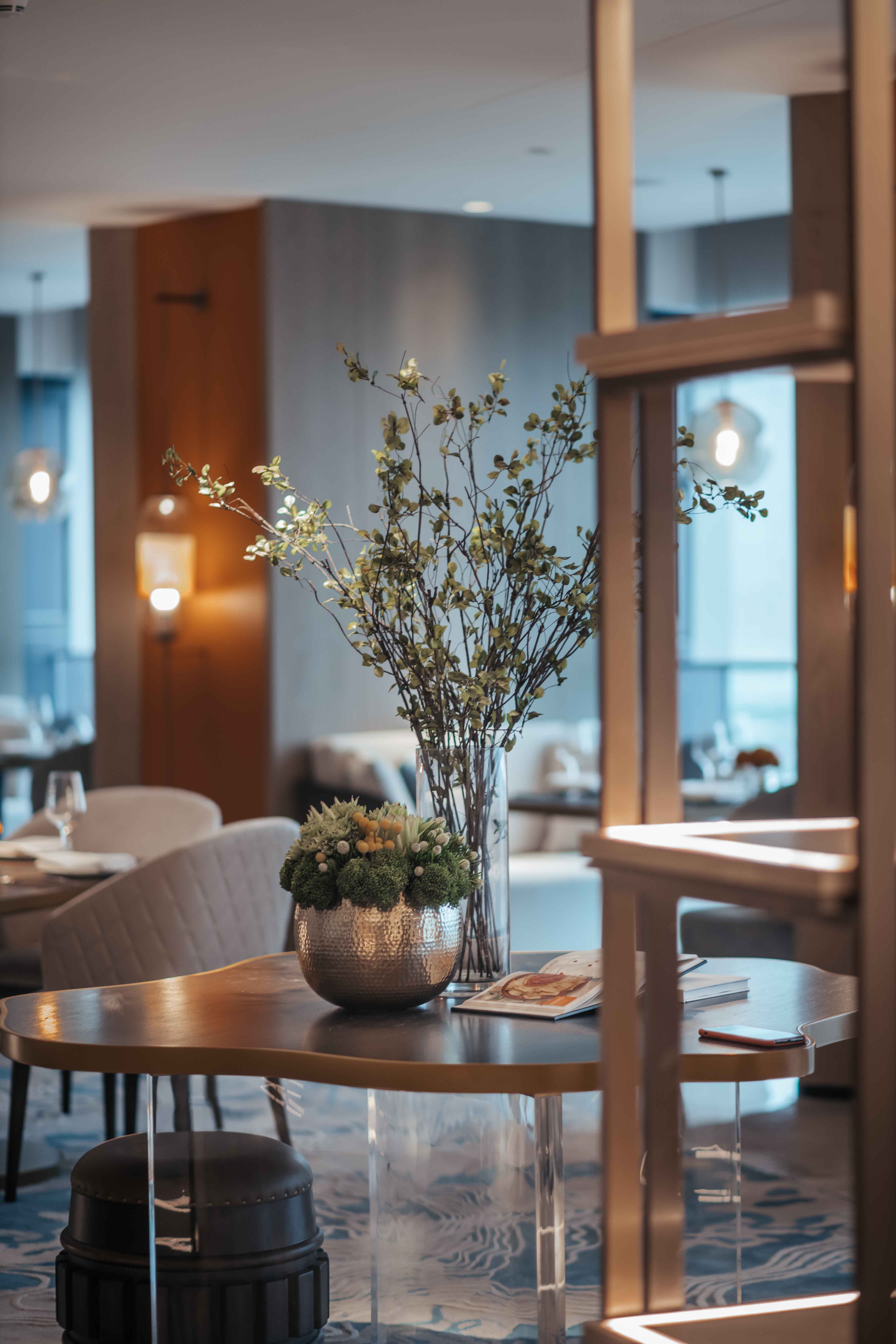 上海江桥绿地铂骊酒店餐厅家具